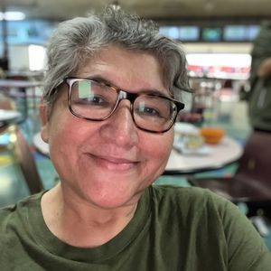 Meet your Posher, Araceli